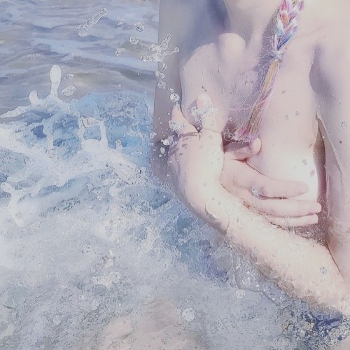 moodyinapinkbow:Moodboard: Fairy Tale - Mermaids. ❝She smells of salt water, the sea.❞