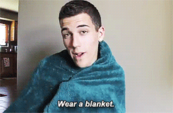 the-absolute-funniest-posts:  ✖ &ldquo;What do you wear to school?&rdquo; Tumblr | YouTube 