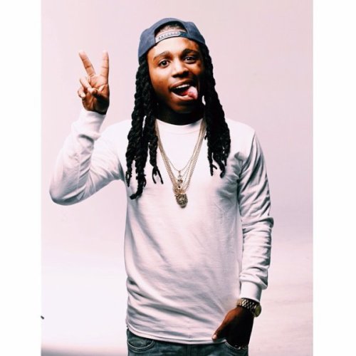 Jacquees is so slept on. &amp; his vocals always make me fall in love with him all over again! tbh h