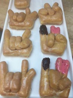 lolfactory:  ‘Voodoo Donuts’ is a bakery