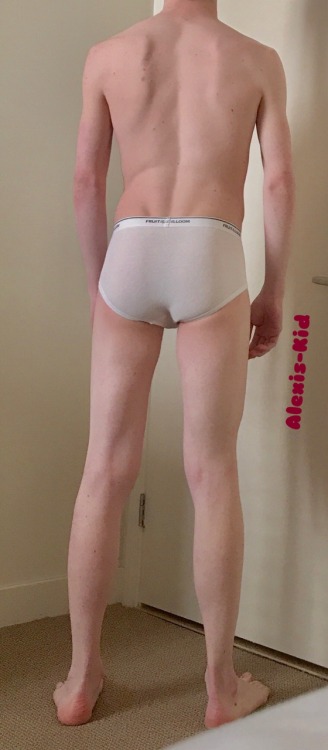 alexis-kid: Me in my favorite undies: Boys Fruit of the Loom size L briefs
