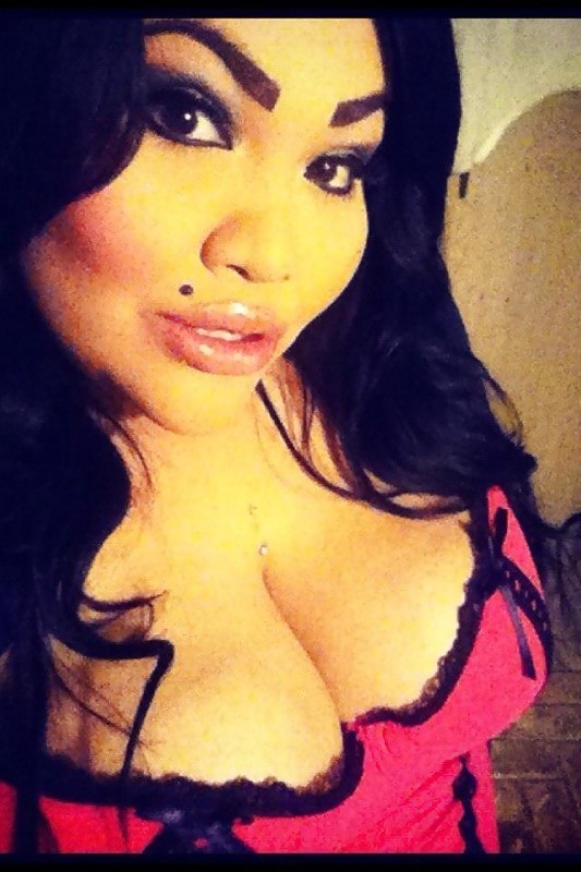 latinashunter:  Beautiful Thick Chola Chichona!