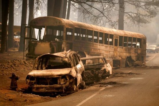 skrytch:  persona4:  hurricanekelsea:  so Paradise California is gone i haven’t seen any noise about this on tumblr yet, but a fire has completely wiped out a small town in california.  they’re calling it the camp fire. over 20,000 residents have