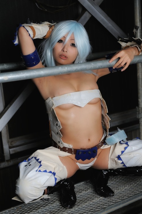 hot-cosplay:  Hot Monster Hunter Cosplay Gallery 323 PICS / 111 MB / 1200 x 1800 DOWNLOAD http://uploaded.net/file/wc58l6aq/ Enjoy!!!! Uploaded.net - Get a premium account for multiple downloads and full speed. If you love Asian Girls, please, feel free