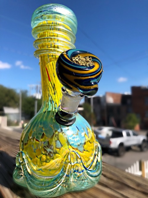 Sex zaddy:  I love a nice colorful glass piece pictures