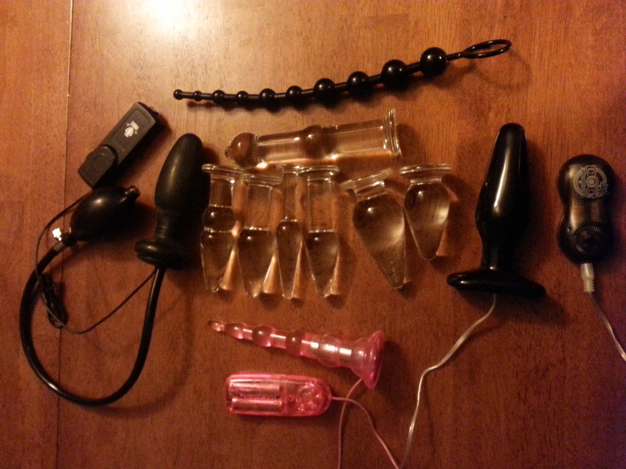 maturelesbian:  What a great toy collection!! ♥
