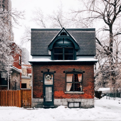 juliablogjulia:Хочу этим поделиться @WeHeartItOther than the fact that it could possibly be in Russia, I so want to live in this house. :D