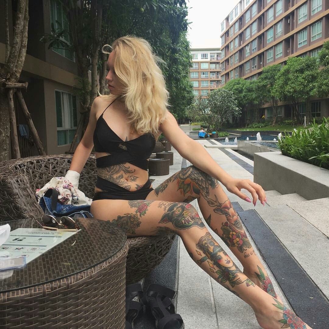 fludogenerator:  instagram:zombiemodel