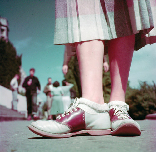 fyeahvintage-retro:  California Youth, 1951 © Loomis Dean 
