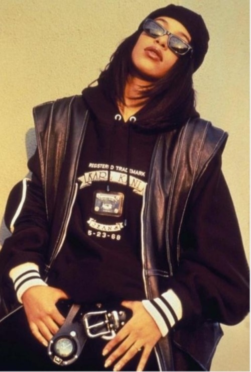 thesoundofoldschool: Aaliyah Rest in Peace Aaliyah