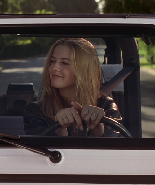 queendaenerys:Alicia Silverstone as Cher in Clueless