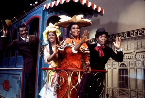 capturetheatre: Pearl Bailey in the Broadway revival of “Hello, Dolly!” (1967)
