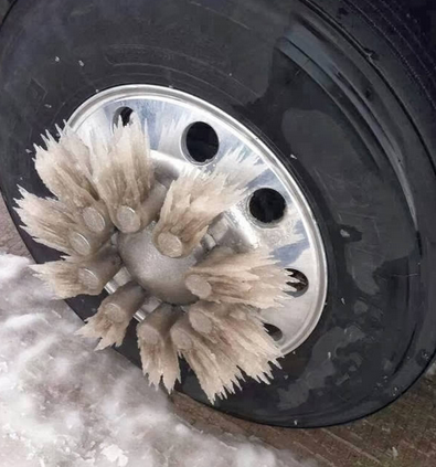 sixpenceee:  In the frigid lands of the great white north, unusual issues can occur