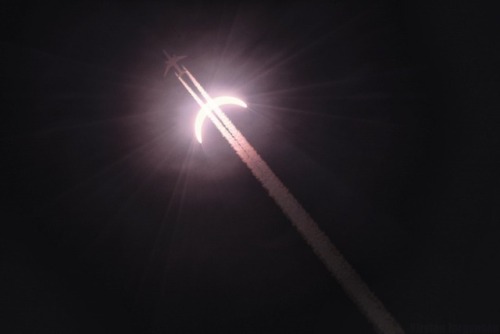 totravelistoliveco: what an amazing planet we live in space!
