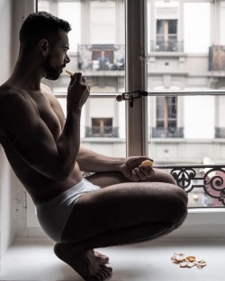 luz-natural: Sunday rest @ohluix by @philippebrunelphotography