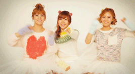 iyokans:  have a very merry girl group christmas! 