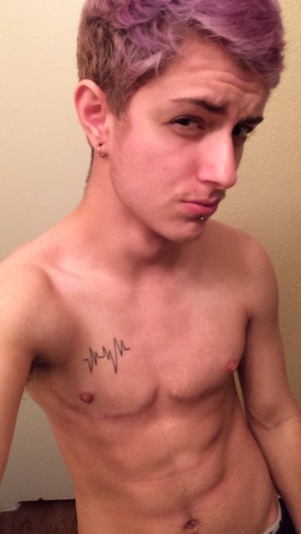 goodnaturedfella:  Peace out, purple hair 