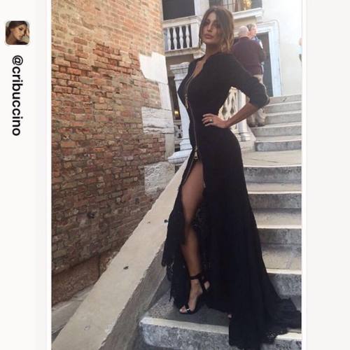 #Givenchyofficial heels - Repost via @cribuccino pronta #veneziafilmfestival2015 #me #dress @givench