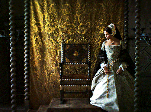 ALICIA VIKANDER As CATHERINE PARR FIREBRAND (2023) Dir. Karim Anouz 