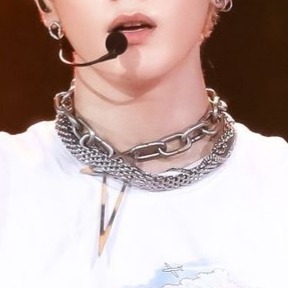 Taeyong + Chokers