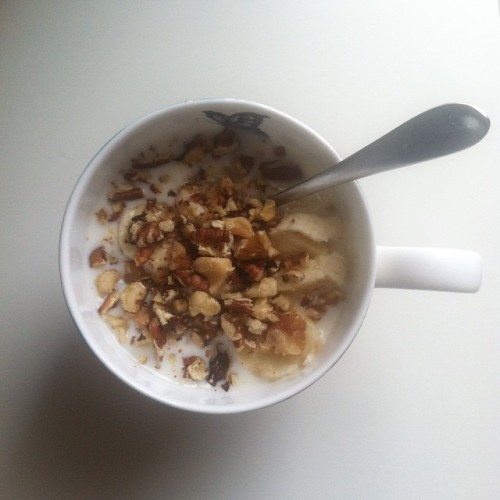 Vanilla kefir, banana and crushed raw walnuts/pecans. I do my best to avoid dairy but lately kefir h