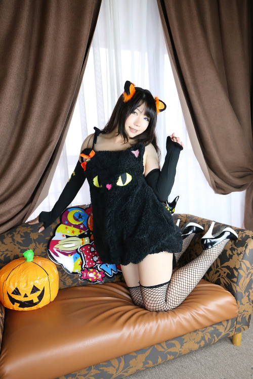 Cute Cosplay Girl Higurashi Rin (Neko Girl) 1-4