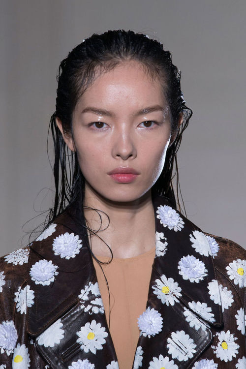 bodyfluids:  Fei Fei Sun at Maison Martin Margiela Spring 2015 
