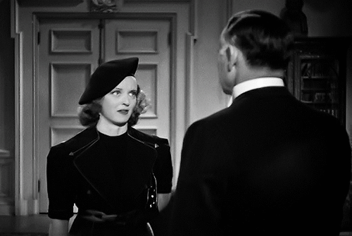 julia-loves-bette-davis:  Bette Davis │ That Certain Woman, 1937 