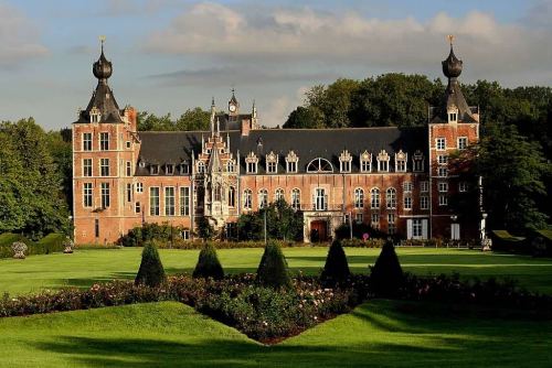 architecturealliance:Arenberg Castle (Dutch: Kasteel van Arenberg, French: Château d'Arenberg) Heverlee, Belgium.