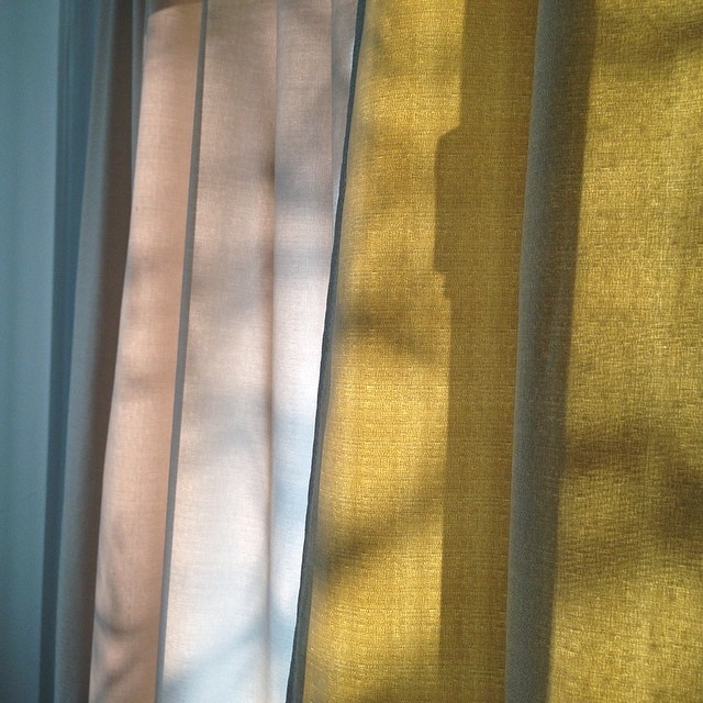 Quiet house, afternoon nap, curtains (at home)