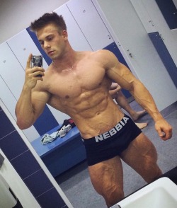 fitmen1:Ondrej Kmostak