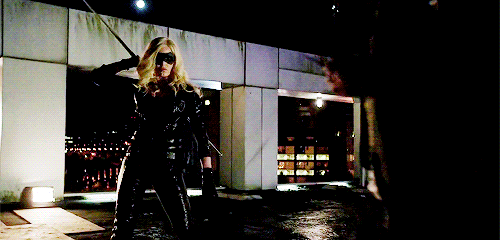 queensarrow:arrow ladies + weapon of choice