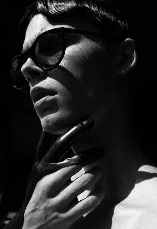 vispreeve:  Konstantin Vesnin by Evgenia Bazarova and Alexander Deviatchenko for Sexual&Brutal 