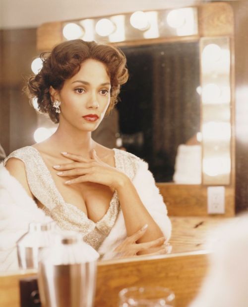 jackviolet:Halle Berry in Introducing Dorothy Dandridge.