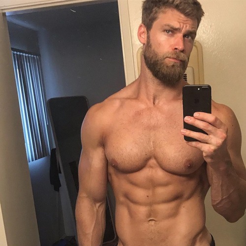 nicephysiques:   Brandon Myles White (@brandonmyleswhite)