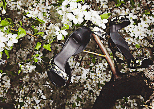 High Heels Blog Find modern romance with these Floral Printed Leather Sandals by… via Tumblr