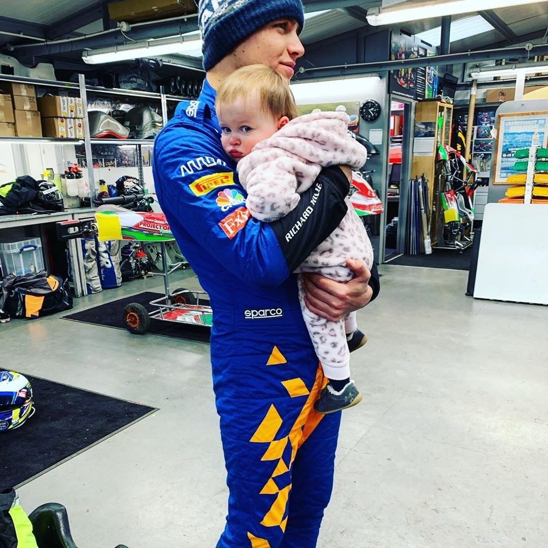Soy Lago A Baby Holding A Baby Soy Lago A Baby Holding A Baby