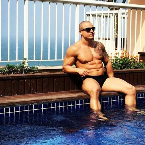 carasdesunga:  Léo.. gato… #carasdesunga #swimwear #sunga #gato #sarado #perfectbody #men #sexybody #praia #beach #gorgeous #macho #homem #follow #segue #sexy #muscle #homemgostoso #regram #mcw #mcm #meninspeedo #maninswimwear
