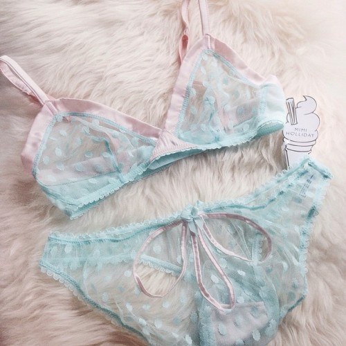 sailorv: ice cream colored undies with scalloped detailing in the back @mimiholliday 😍 #lingerieaddiction