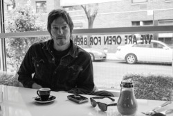 mistress-reedus:  fake6pack:  ‘The Walking