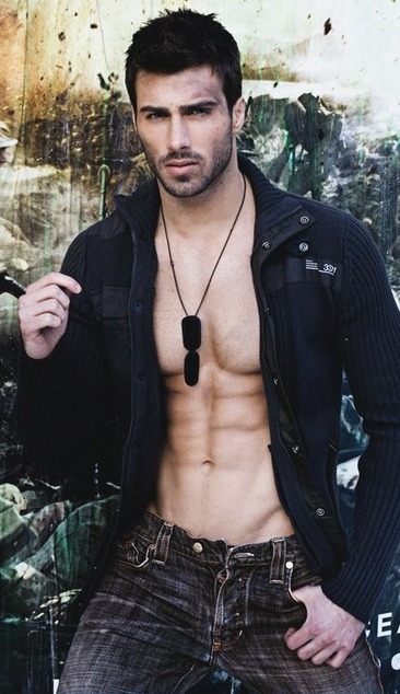 gcr75:  G’s aggregation of hot: male models (amateur / aspiring & pro), amateurs, selfies, etc. – model unknown   