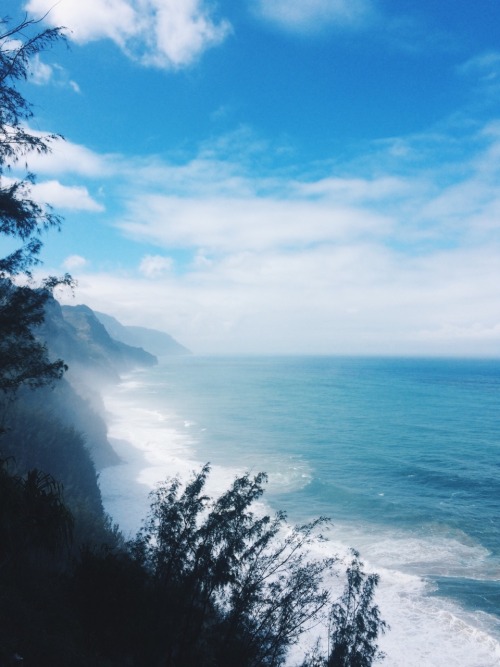 designandconqver: Na Pali Coast, Kauai follow for more similar posts ;)