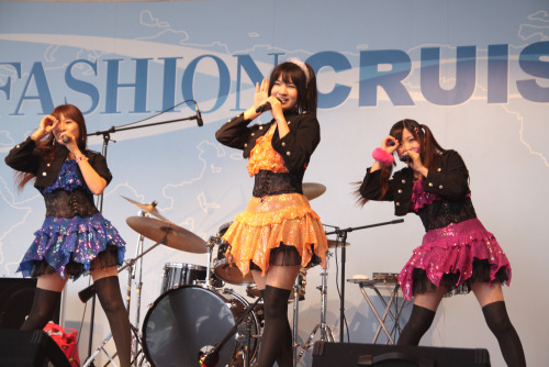 T-princess 2014.05.05　Smile Eyes Music Live(ニューポートひたちなか「ファッションクルーズ」)