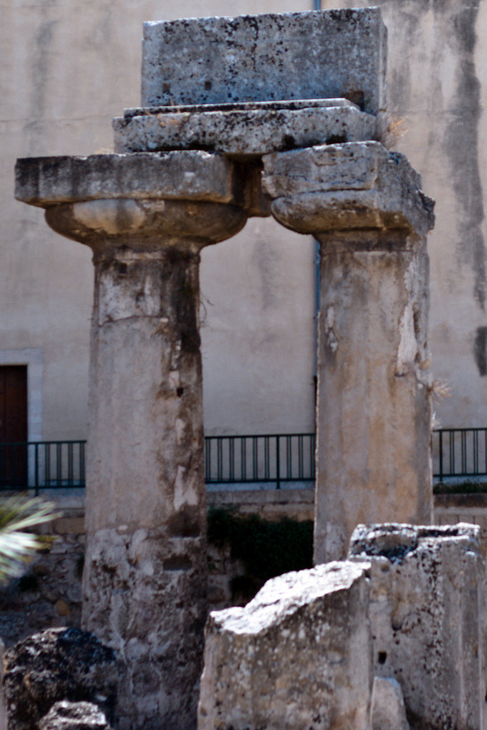 ancientart:  Remains of the Temple of Apollo at Syracuse, Sicily.This Greek temple