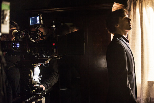 naiara: Sherlock season 3 behind the scenes - part 1/3 New tab for hig-def