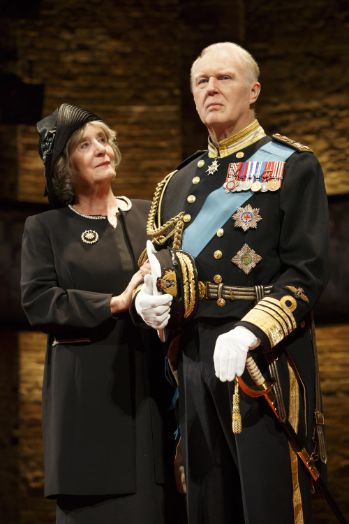 theatreisgoodforthesoul: “King Charles III” by Mike Bartlett Music Box Theatre, 2015 Sta