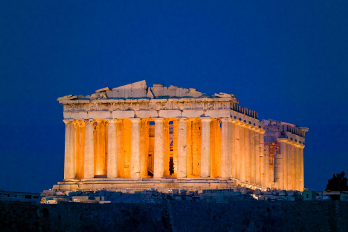 ahencyclopedia:WONDERS OF THE ANCIENT WORLD: The Acropolis of Athens THE ACROPOLIS was built un