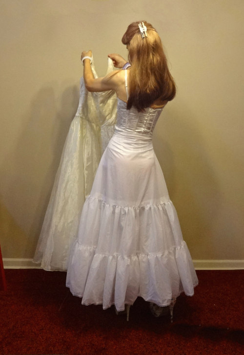 monicareconstructed:   bridal moment by Monica Talbot Via Flickr: The effort needed to properly wear