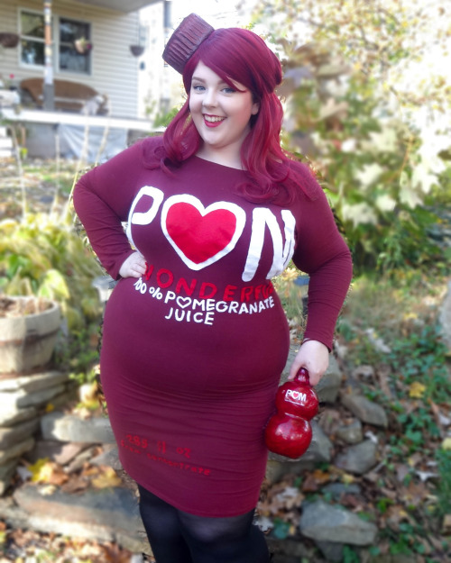 carmillaismygalpal:feetlips:My Halloween Costume this year: Pom Wonderful bottle! I’ve always joked 