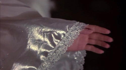 theowlswalkwithme:  “The angels will return. And when you see the one that’s meant to he